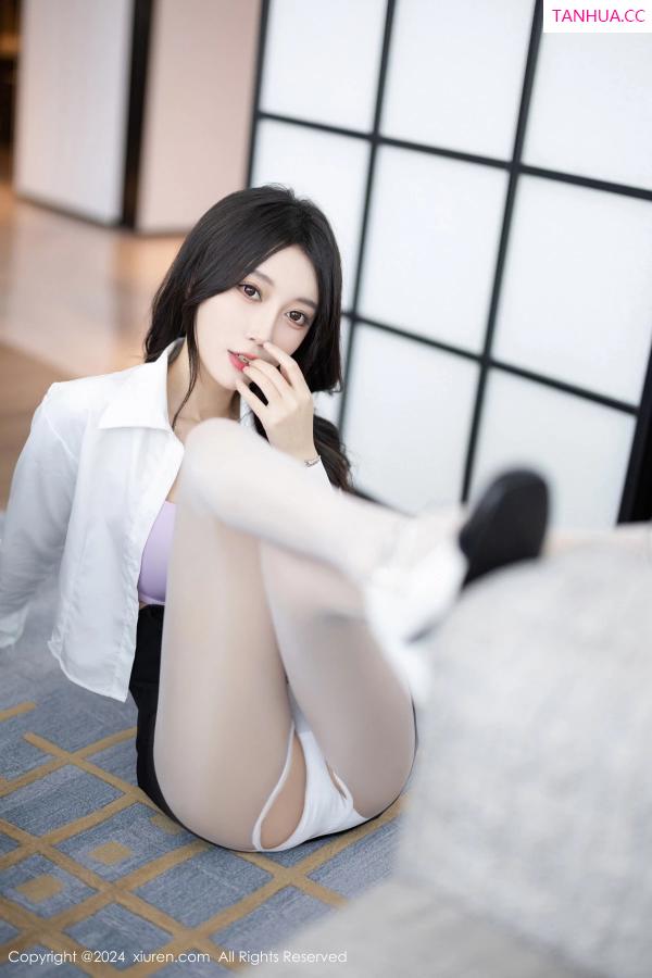 玥儿玥  [XiuRen]高清写真图 2024.03.18 No.8247 玥儿玥 丝袜美腿第52张图片